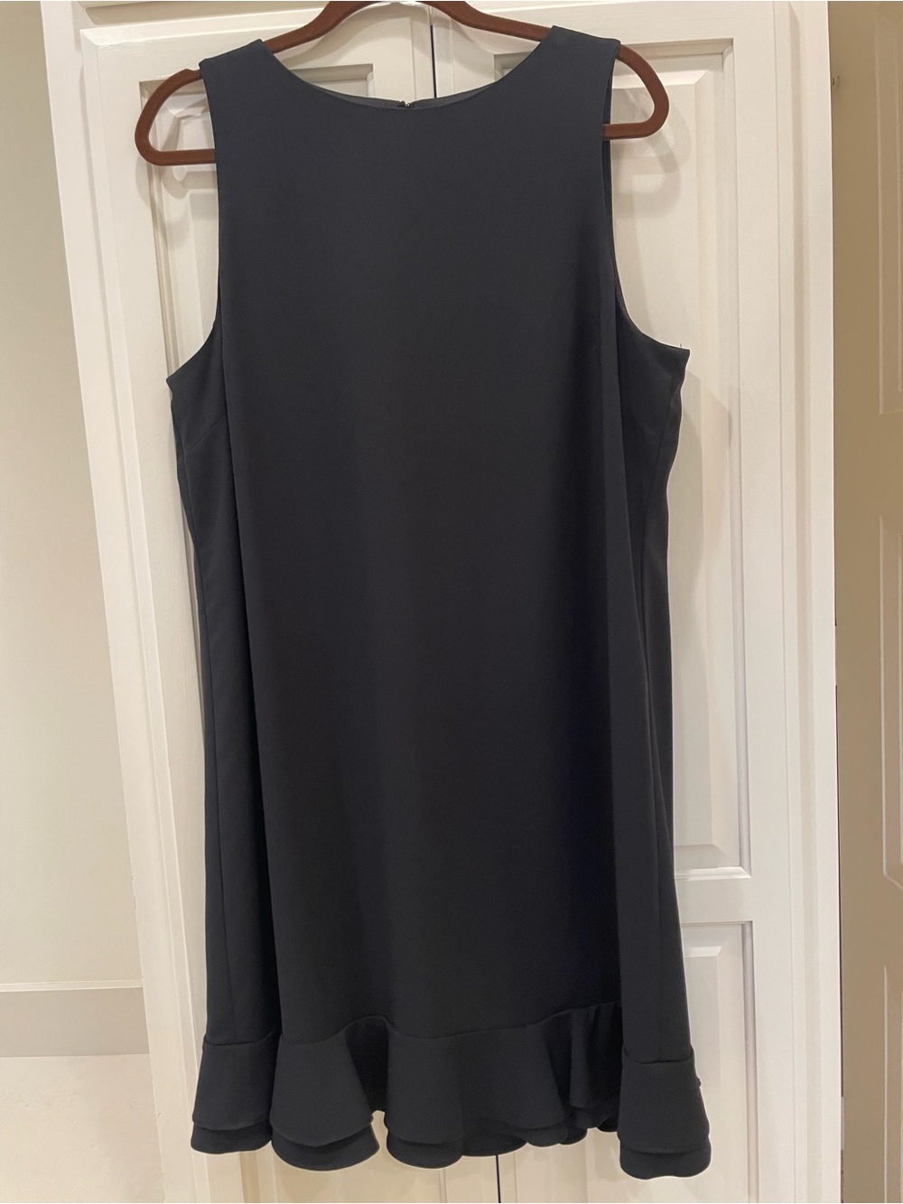 Preston & York Classic Black Sleeveless Ruffle-Hem Dress